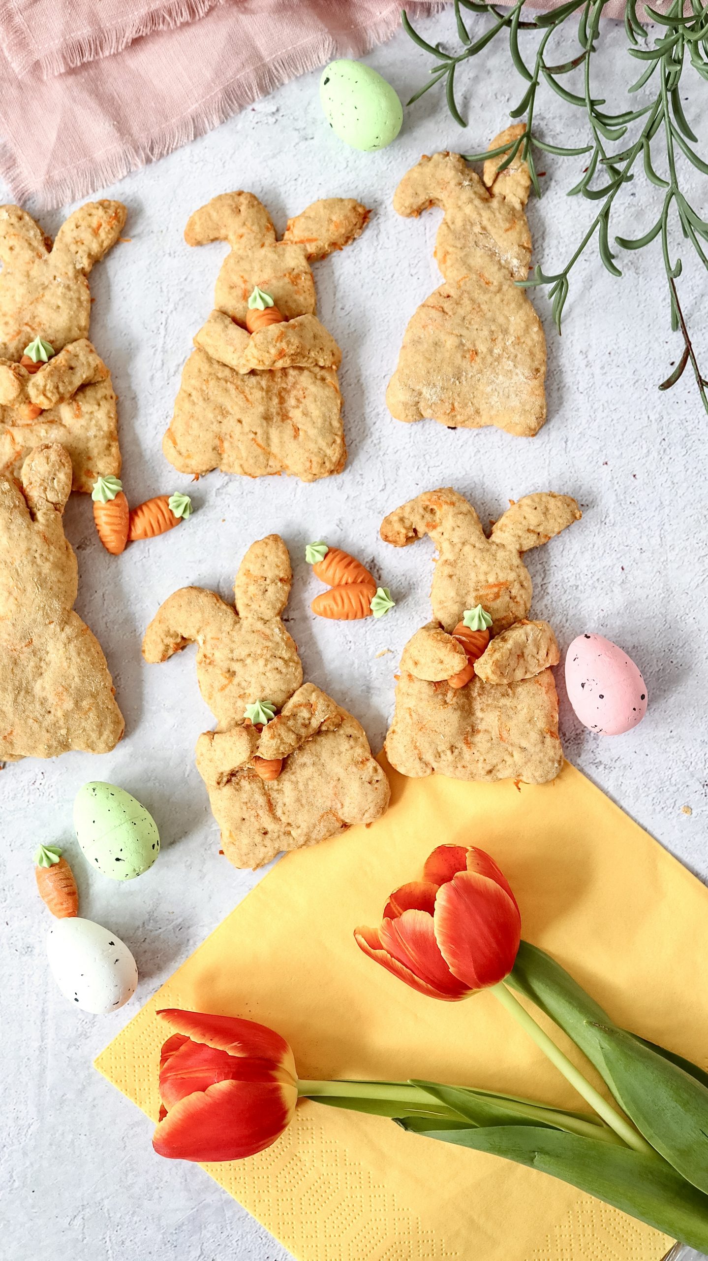 Home Rübli-Plätzchen in Hasenform – saftige Karottenkekse für Ostern